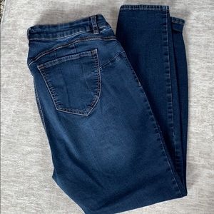 Refuge+ Push Up Skinny Jeans